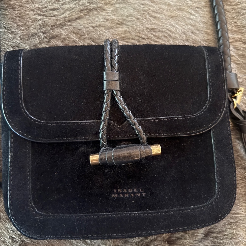 Isabel Marant Vigo flap bag 
vigo leather flap bag  SUEDE, black